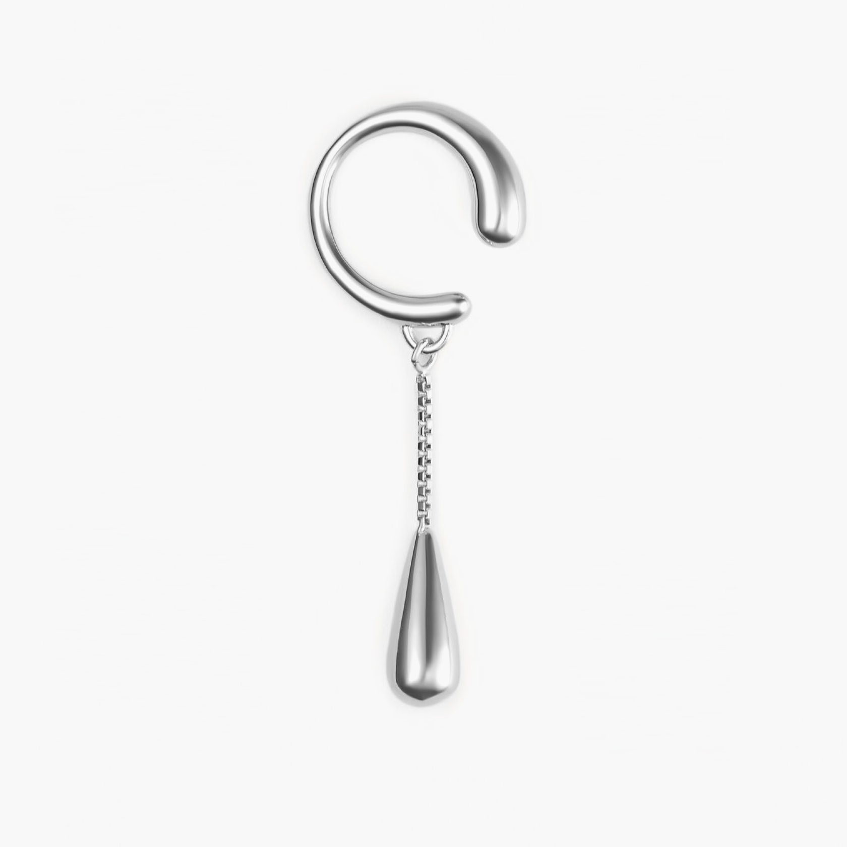 Earcuff Dew featuring a smooth gold-plated brass design with a delicate pendant resembling morning dew.