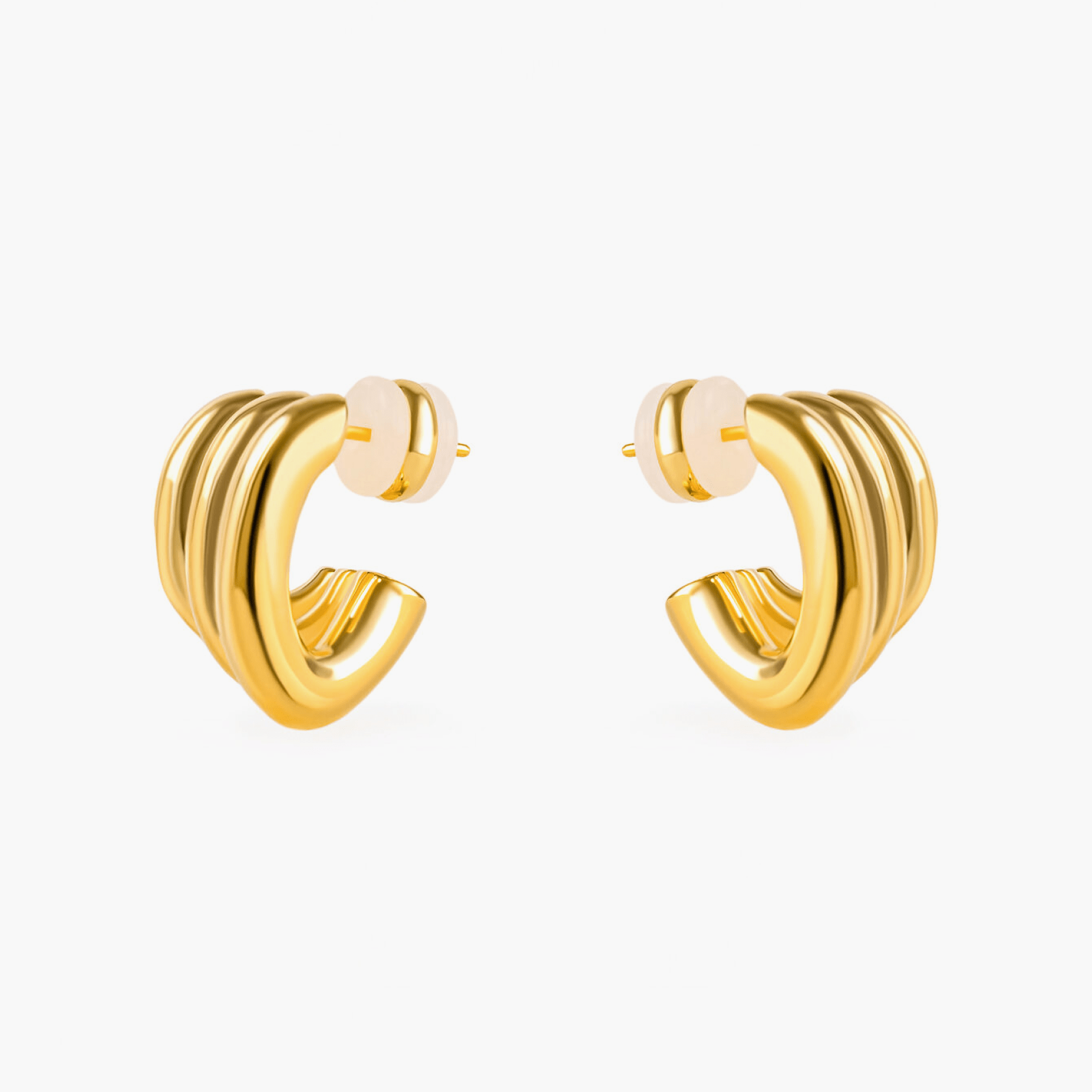 Earrings Twist made of brass and 18K gold-plated material, showcasing elegant interwoven design.