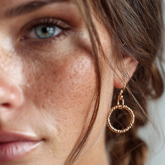 Elevate Your Look with Minimalist Jewelry Tips | Renude